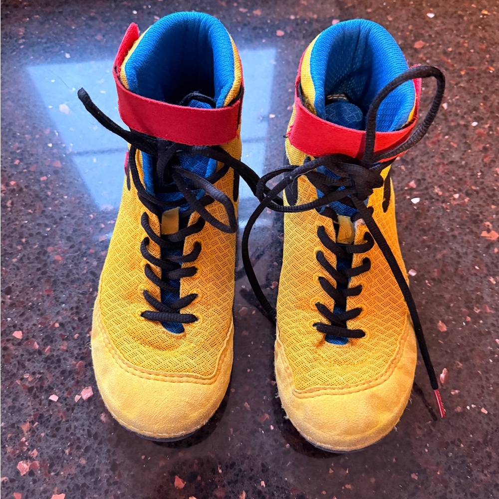 Rudis Wolverine Samurai Wrestling Shoes. Limited edition Marvel. Size 7.5 Mens